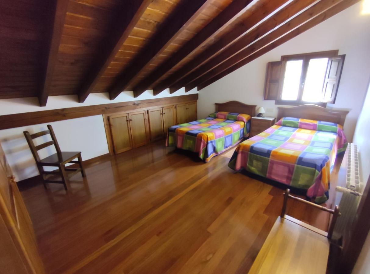 La Huertona Villa Pesaguero-La Parte Exteriör bild